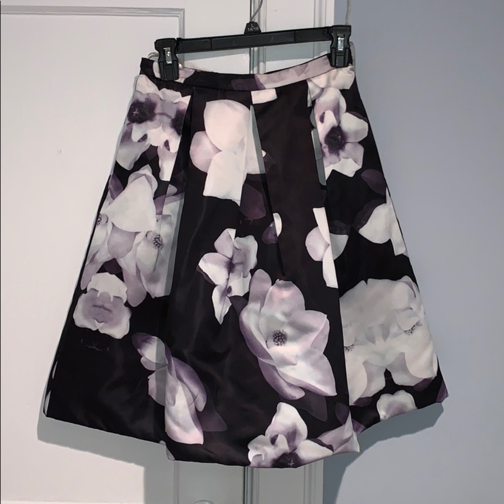 Floral Two-Piece - Picture 3 of 3